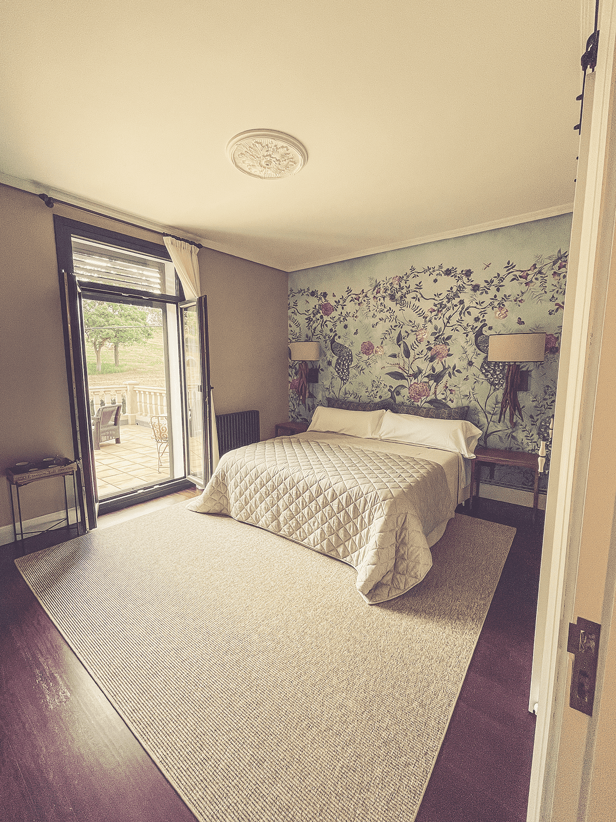 Disfruta con tu pareja de una estancia inolvidable en la Costa Vasca en San Valentin